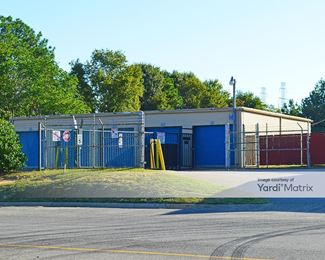 Photo 2 of AAAA Self Storage - 2000 West Hundred Road, Chester, VA