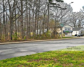 Photo 4 of Extra Space Storage - 10429 Jefferson Avenue, Newport News, VA