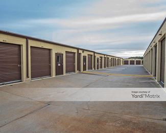 Photo 4 of Jack Rabbit Storage - 8710 Hampton Blvd, Norfolk, VA