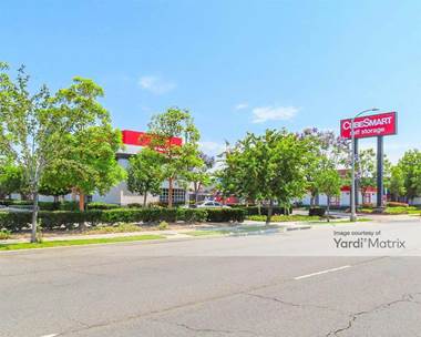 Storage Units for Rent available at 2323 East South Street, Long Beach, CA 90805