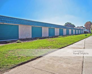 Photo 4 of Extra Space Storage - 318 North Vincent Avenue, Covina, CA