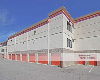 Photo 4 of Public Storage - 12331 Penn Street, Whittier, CA