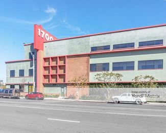 Photo 4 of US Storage Centers - 1700 Santa Fe Avenue, Long Beach, CA