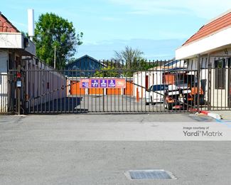 Photo 2 of Public Storage - 15951 Hesperian Blvd, San Lorenzo, CA