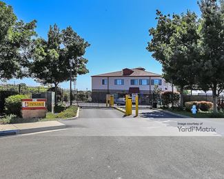 Photo 4 of Security Public Storage - 521 Harbor Court, Pittsburg, CA