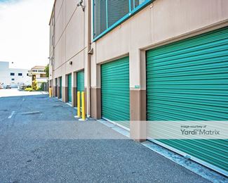 Photo 4 of SoCal Self Storage - 9000 Corbin Avenue, Northridge, CA