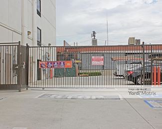 Photo 4 of Public Storage - 5410 Vineland Avenue, North Hollywood, CA