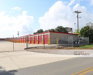 Photo 4 of RightSpace Storage - 21012 State Highway 71, Spicewood, TX