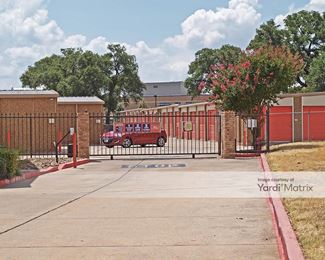 Photo 2 of Public Storage - 1517 Round Rock Avenue, Round Rock, TX