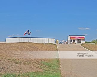Photo 4 of RightSpace Storage - 4405 Highway E 71, Del Valle, TX