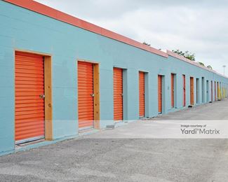 Photo 3 of Space Self Storage - 4632 South Lamar Blvd, Austin, TX
