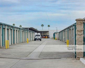 Photo 3 of SecurCare Self Storage - 1661 South Campus Avenue, Ontario, CA