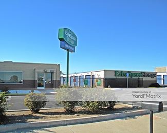 Photo 2 of Extra Space Storage - 15555 Yates Road, Victorville, CA