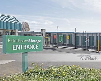 Photo 2 of Extra Space Storage - 321 Alabama Street, Redlands, CA