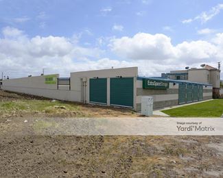 Photo 2 of Extra Space Storage - 750 South Sanderson Avenue, Hemet, CA