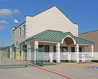 Photo 2 of Eagle Self Storage - 4450 Rivertree Blvd, Ft. Worth, TX