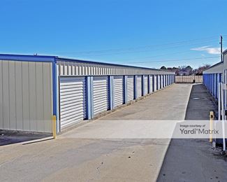 Photo 5 of AAA Self Storage - 1301 North Plaza Drive, Granbury, TX