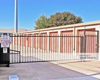 Photo 3 of 360 Storage Center - 1501 North Watson Road, Arlington, TX