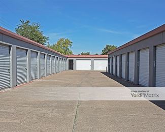 Photo 5 of Aardvark Self Storage - 3825 Chester Boyer Road, Fort Worth, TX