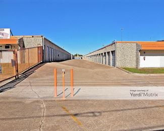 Photo 4 of Space Station Self Storage - 415 West Road To Six Flags Street, Arlington, TX