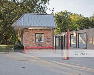 Photo 4 of Northwest Storage - 8328 White Settlement Road, White Settlement, TX