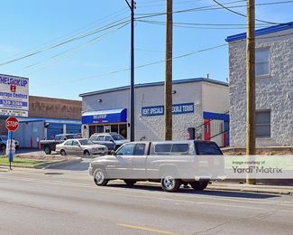 Photo 3 of Lock Up Self Storage, The - 3366 North Kedzie Avenue, Chicago, IL