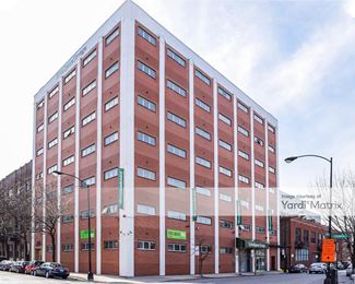 Photo 2 of Extra Space Storage - 901 West Adams Street, Chicago, IL
