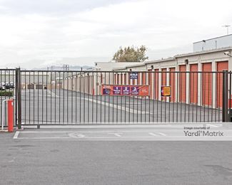 Photo 3 of Public Storage - 11620 Sherman Way, North Hollywood, CA