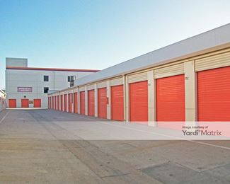Photo 3 of Public Storage - 21321 Vanowen Street, Canoga Park, CA