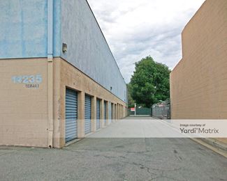 Photo 3 of Oxnard Self Storage - 14235 Oxnard Street, Van Nuys, CA