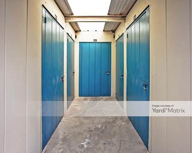 Storage Units for Rent available at 18832 Rayen Street, Northridge, CA 91324