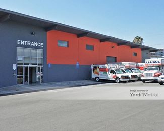 Photo 4 of SecureSpace Self Storage - 7523 Woodman Place, Van Nuys, CA