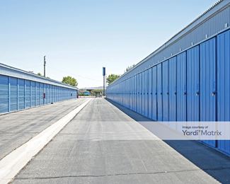 Photo 3 of SmartStop Self Storage - 43745 Sierra Hwy, Lancaster, CA
