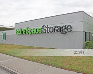 Photo 3 of Extra Space Storage - 2801 Thornton Avenue, Burbank, CA