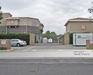 Photo 3 of Enterprise Self Storage - 10711 Vinedale Street, Sun Valley, CA