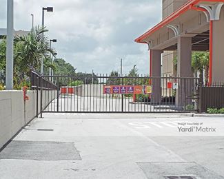 Photo 2 of Public Storage - 21288 Biscayne Blvd, Aventura, FL