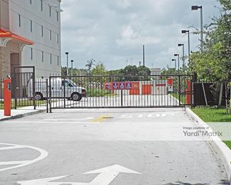Photo 3 of Public Storage - 21288 Biscayne Blvd, Aventura, FL