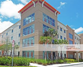 Photo 4 of Public Storage - 21288 Biscayne Blvd, Aventura, FL