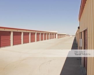 Photo 4 of Extra Space Storage - 13522 Main Street, Hesperia, CA