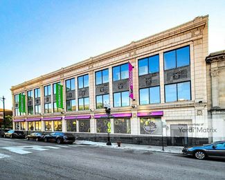 Photo 2 of Extra Space Storage - 3626 North Broadway Street, Chicago, IL