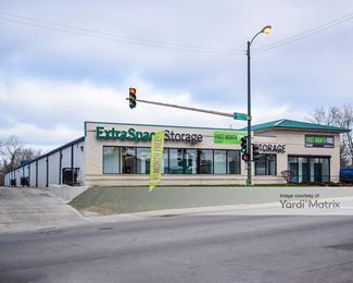 Photo 2 of Extra Space Storage - 1040 East 87th Street, Chicago, IL