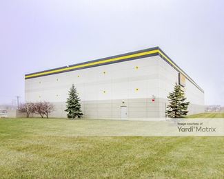 Photo 2 of Safeguard Self Storage - 9800 South Harlem Avenue, Bridgeview, IL