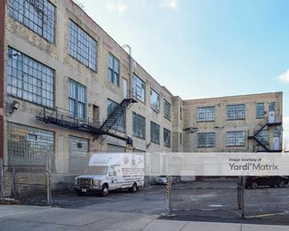 Photo 5 of Lock Up Self Storage, The - 1650 West Irving Park Road, Chicago, IL