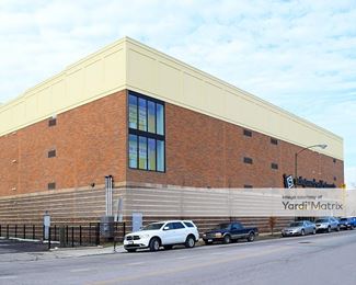 Photo 2 of Safeguard Self Storage - 6014 North California Avenue, Chicago, IL