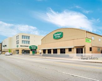 Photo 2 of Extra Space Storage - 1301 Harlem Avenue, Berwyn, IL