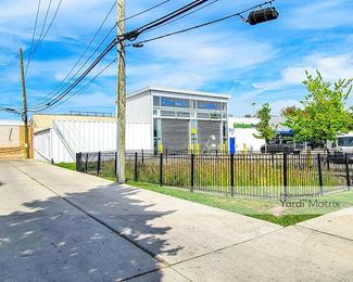 Photo 4 of Extra Space Storage - 1400 North Cicero Avenue, Chicago, IL