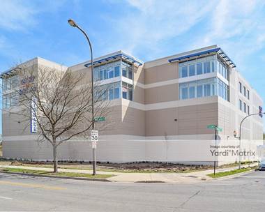 Storage Units for Rent available at 1832 West Juneway Terrace, Chicago, IL 60626