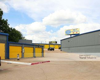 Photo 4 of Storage Star - 3636 South Tyler Street, Dallas, TX