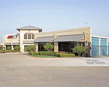 Storage Units for Rent available at 330 West Lyndon B Johnson Fwy, Irving, TX 75063