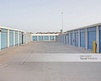 Photo 3 of Advantage Storage - 330 West Lyndon B Johnson Fwy, Irving, TX